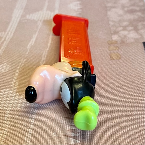 PEZ Candy Dispenser Disney Goofy (Slovenia) - Picture 6 of 7